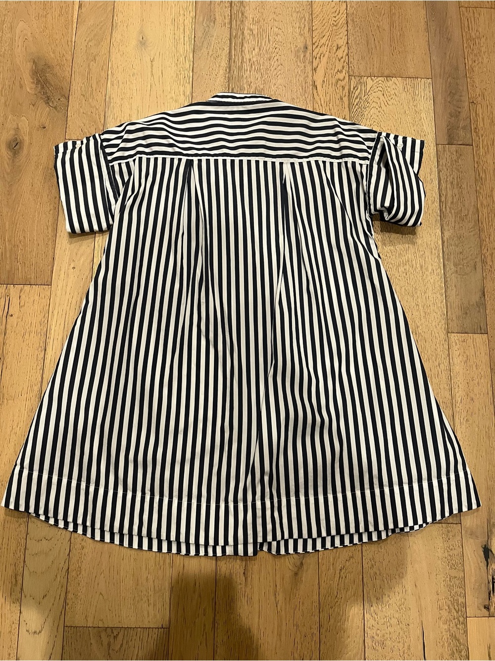 Caryn Lawn blue and white short sleeve button down mini dress - Picture 3 of 4